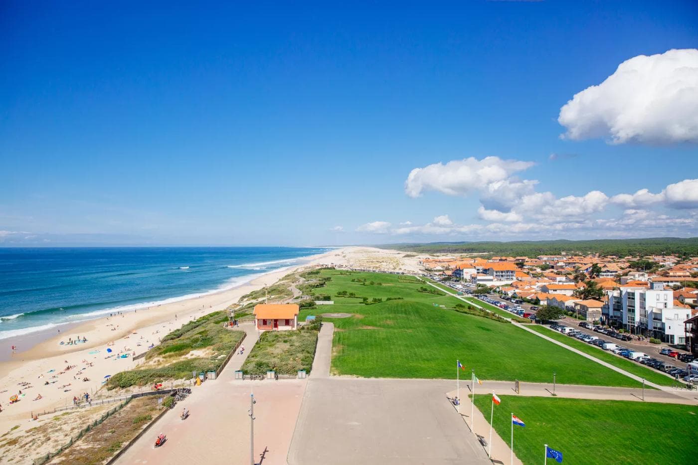 VTC transfer Bordeaux to Biscarrosse